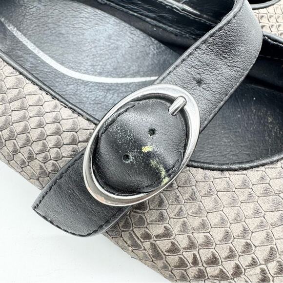 Dansko Orla Mary Jane Buckle Comfort Shoe Grey Snakeskin Size 40 Office Granny - Picture 5 of 13